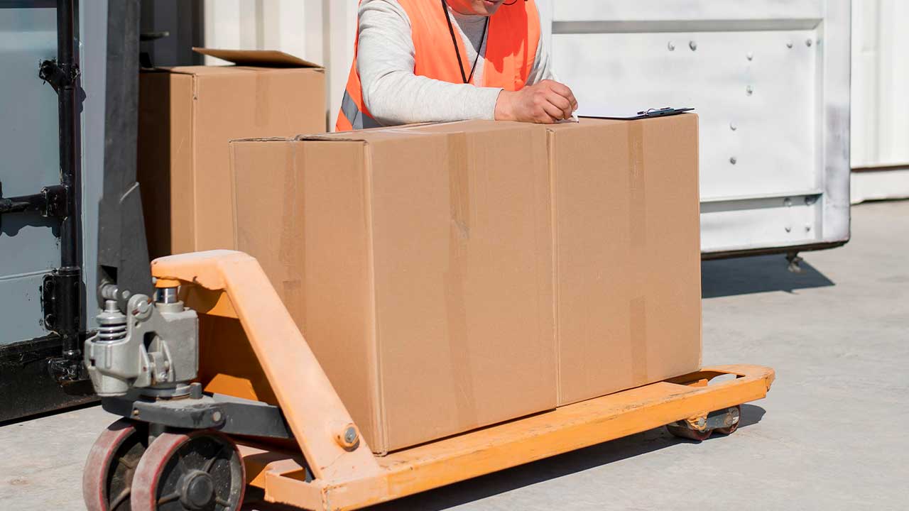 How Logistic Packaging Services in UAE Reduce Loss