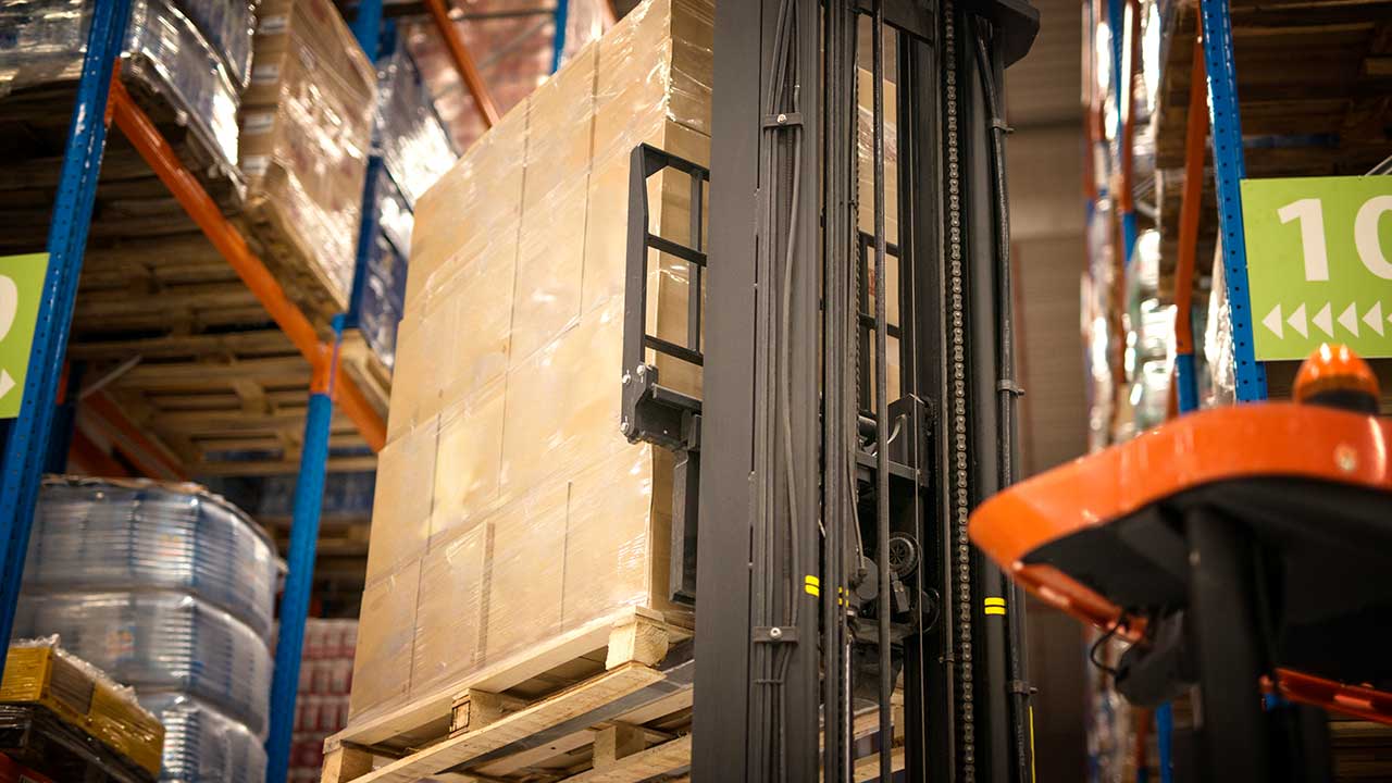 Industrial Packaging UAE: Best Packaging Materials for Heavy Machinery and Equipment